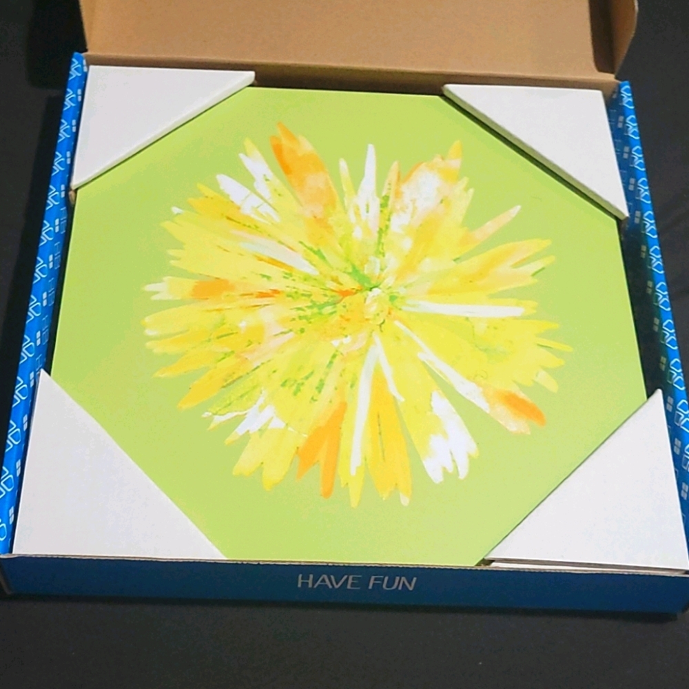 Damage free wall decor